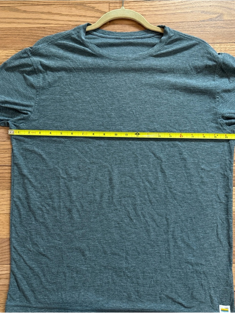 Vuori Strato Tech Tee Shirt Mens Medium Short Sleeve Heather Stretch Green - Picture 6 of 9